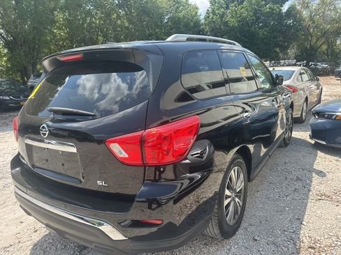 Used 2018 Nissan Pathfinder SL image 16