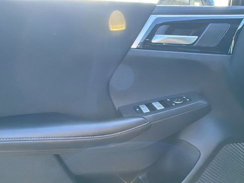 Used 2022 Mitsubishi Outlander ES image 15