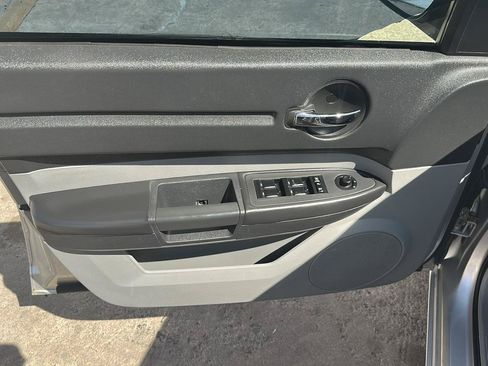 Used 2008 Dodge Charger SE RWD image 11