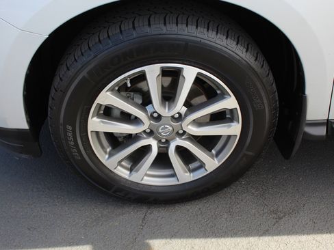 Used 2013 Nissan Pathfinder SL w/ Cargo Pkg AWD/4WD image 12