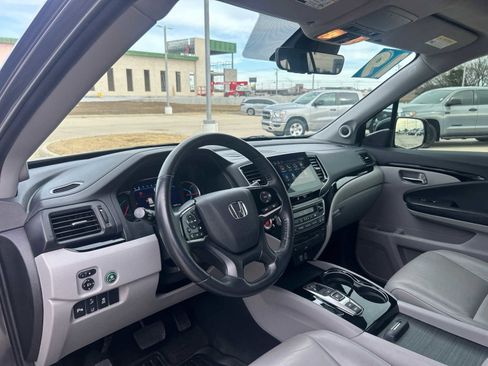 Used 2019 Honda Pilot Touring image 15