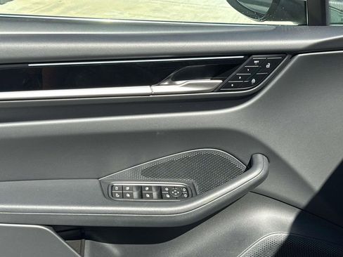 New 2025 Porsche Macan 4S Electric AWD/4WD image 20