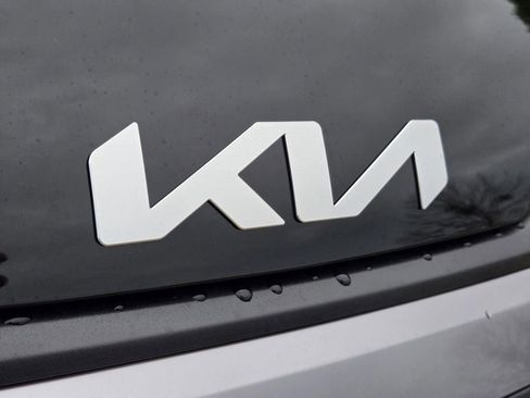 New 2026 Kia Sportage LX FWD image 5