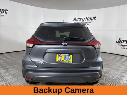 Used 2025 Nissan Kicks Play S image 6
