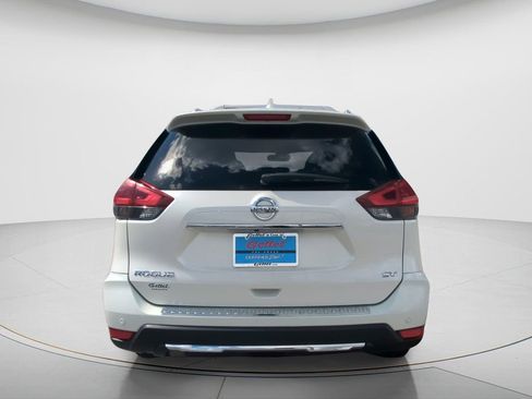 Certified 2020 Nissan Rogue SV image 5