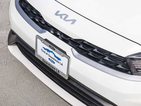 Used 2024 Kia Forte LXS w/ LXS Technology Package FWD image 8