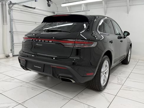 Certified 2026 Porsche Macan AWD/4WD image 12