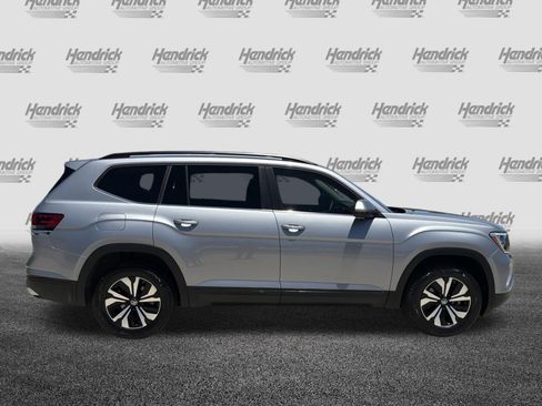 Used 2024 Volkswagen Atlas SE AWD/4WD image 11