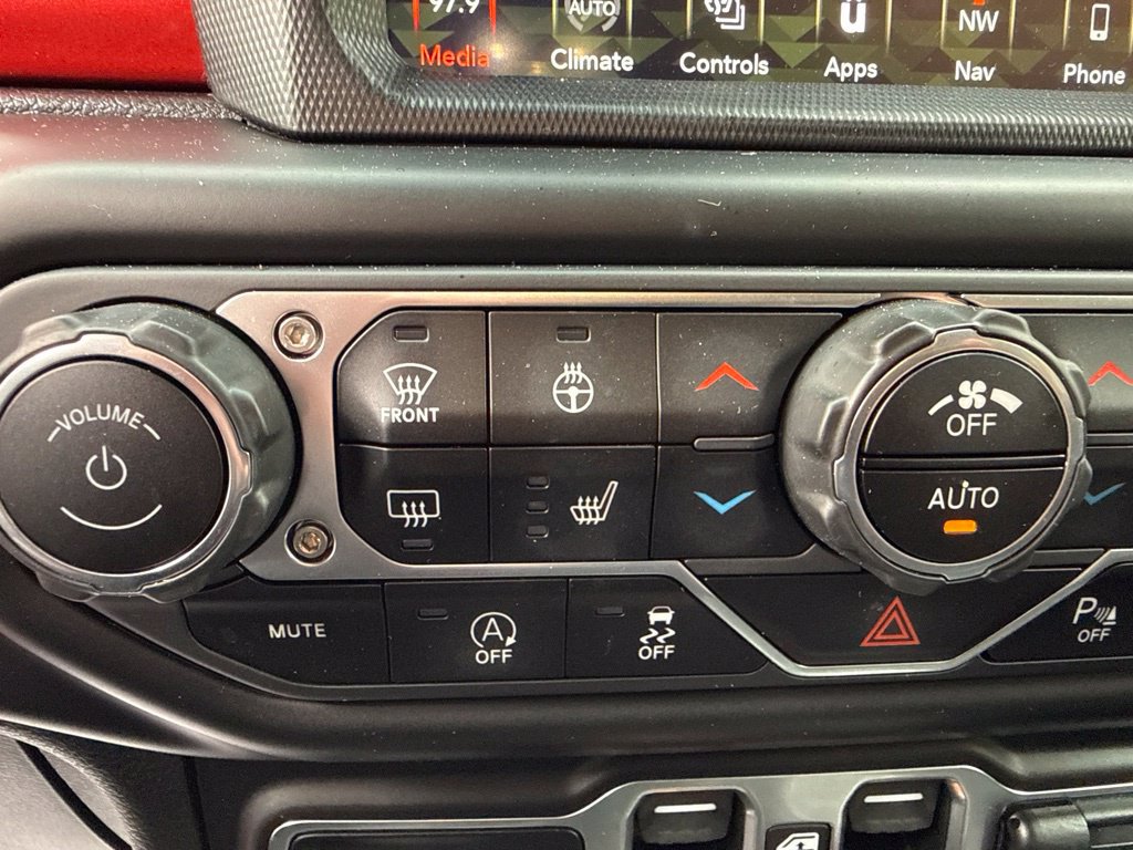 Used 2020 Jeep Gladiator Rubicon w/ Dual Top Group AWD/4WD image 31