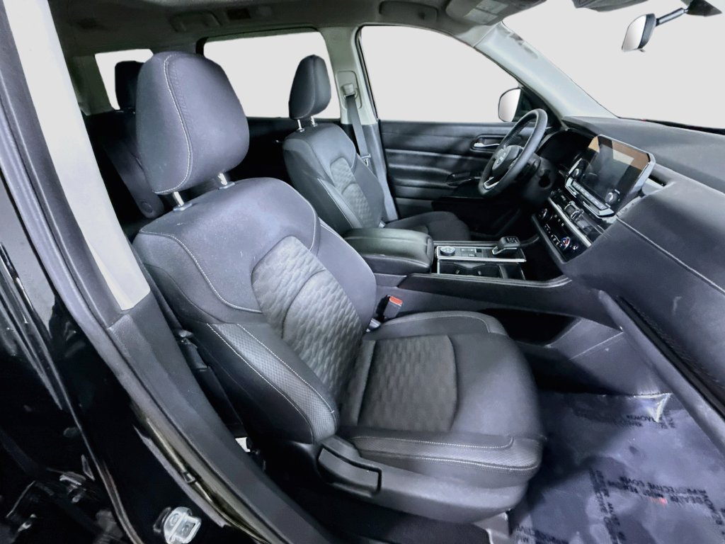 Used 2022 Nissan Pathfinder SV w/ SV Premium Package AWD/4WD image 32