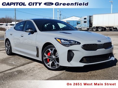 Used 2018 Kia Stinger GT2 image 1