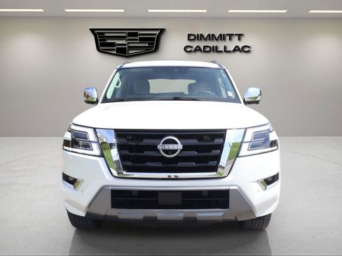 Used 2024 Nissan Armada Platinum w/ Captain's Chairs Package RWD image 8