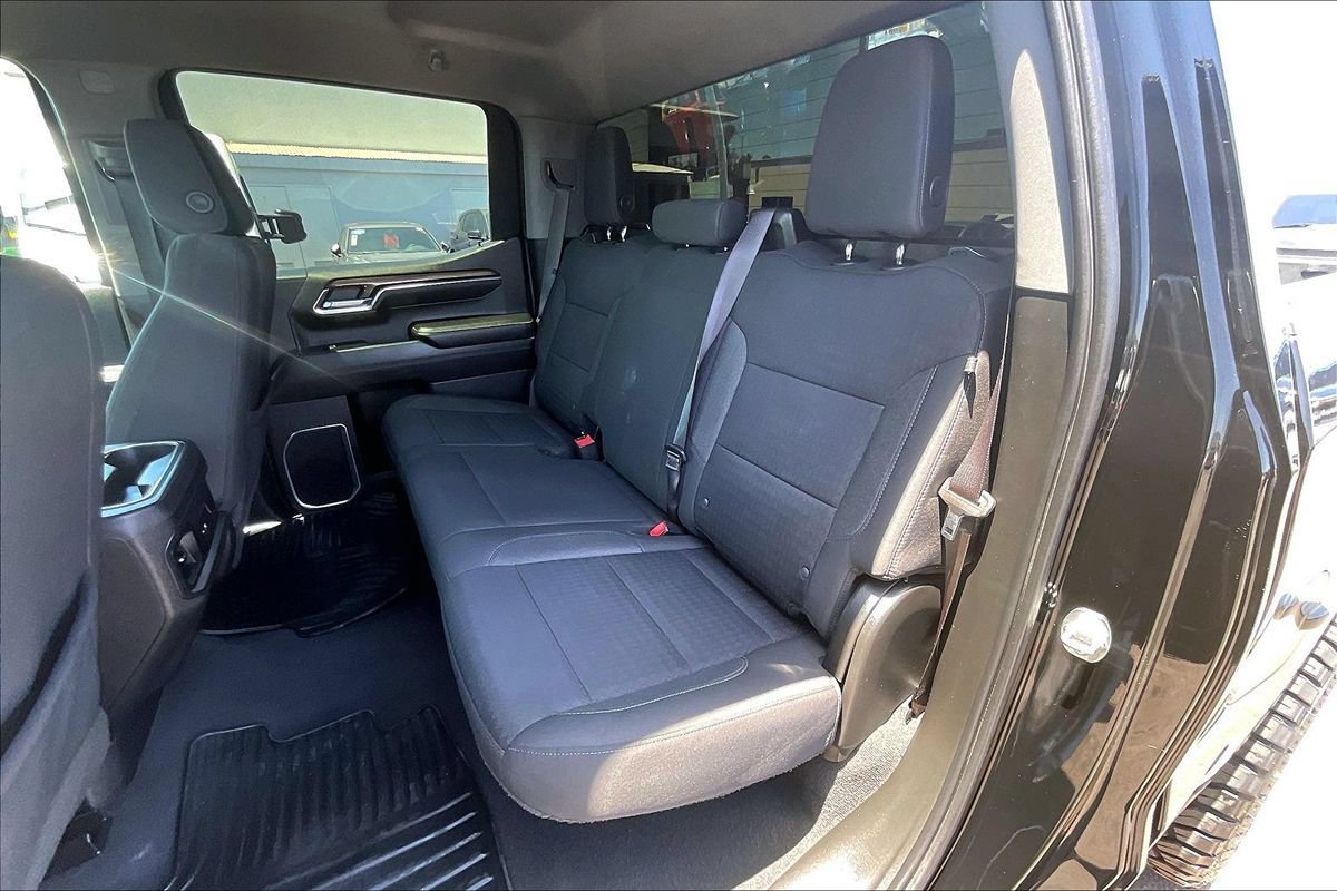 Used 2023 Chevrolet Silverado 1500 LT RWD image 14