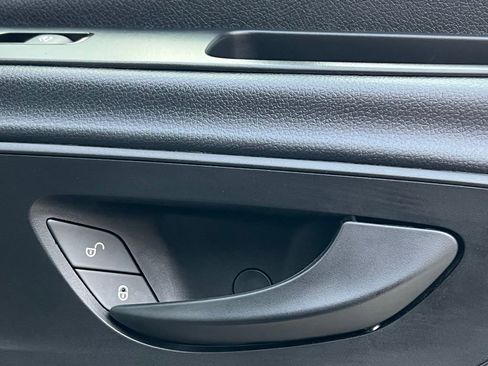 Used 2025 Mercedes-Benz Sprinter 2500 image 38