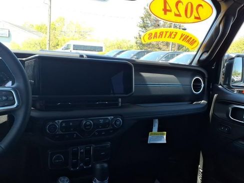 Certified 2024 Jeep Wrangler High Altitude AWD/4WD image 20