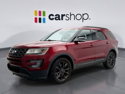 Used 2017 Ford Explorer XLT w/ Equipment Group 202A