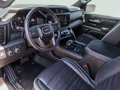 Used 2024 GMC Sierra 1500 AT4X image 13