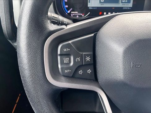 Used 2023 Ford Bronco Badlands image 24