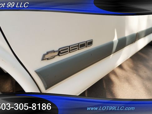 Used 2002 Chevrolet Express 3500 Extended Passenger w/ LS Preferred Equipment Group RWD image 31
