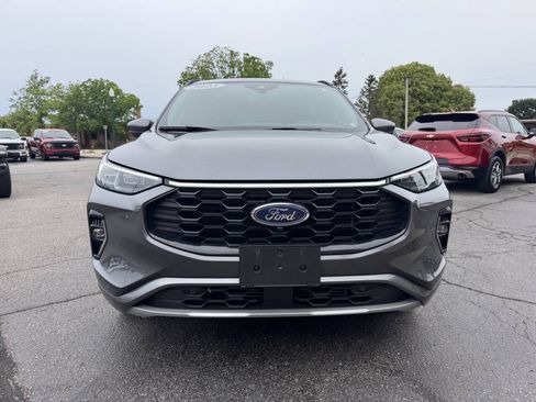 Used 2023 Ford Escape ST-Line Elite w/ Premium Technology Package AWD/4WD image 4