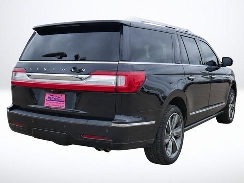 Used 2019 Lincoln Navigator L Reserve image 4