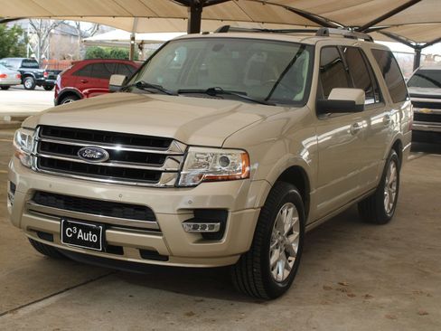 Used 2017 Ford Expedition Limited w/ Equipment Group 301A image 3