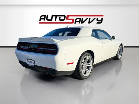 Used 2022 Dodge Challenger R/T image 7
