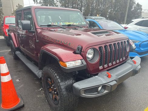 Used 2021 Jeep Gladiator Mojave w/ Cold Weather Group image 3