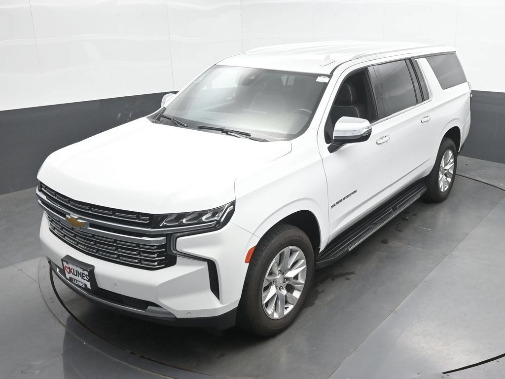 Used 2023 Chevrolet Suburban Premier AWD/4WD image 38