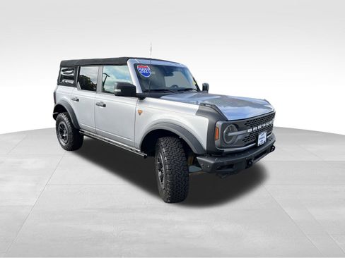 Used 2021 Ford Bronco Badlands image 7
