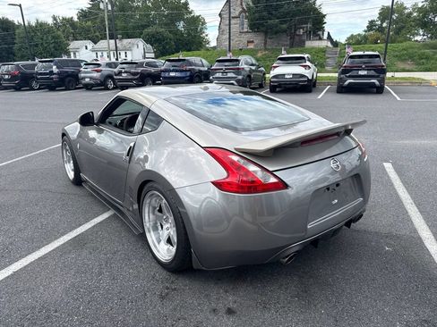 Used 2009 Nissan 370Z Touring w/ Sport Pkg RWD image 7