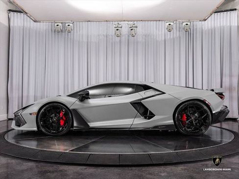 Used 2024 Lamborghini Revuelto AWD/4WD image 13