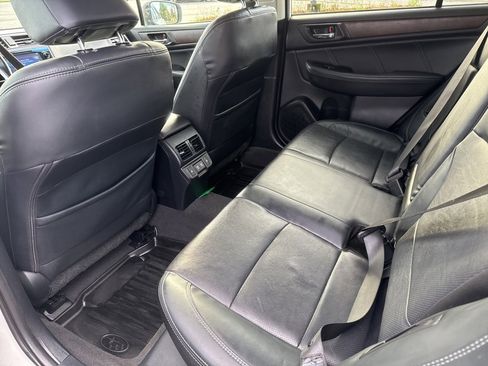 Used 2019 Subaru Outback 2.5i Limited w/ Popular Package #2 image 19