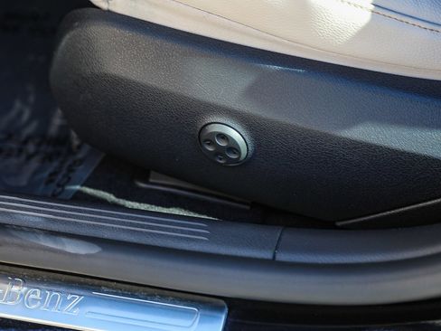 Used 2023 Mercedes-Benz C 300 4MATIC Sedan image 18