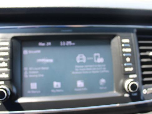 Used 2021 Kia Sedona EX FWD image 26