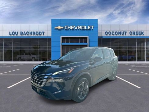 Used 2024 Nissan Rogue SV image 4