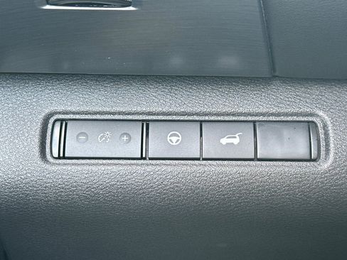 Used 2025 Nissan Pathfinder Rock Creek AWD/4WD image 44