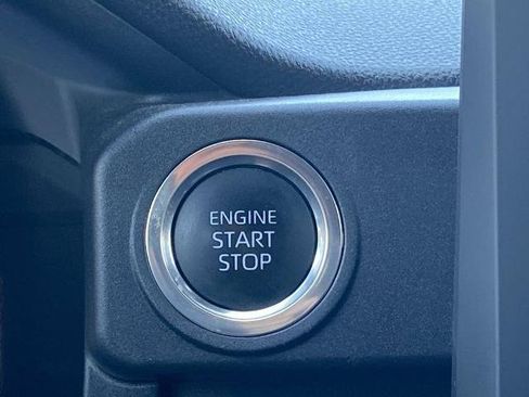Used 2025 Toyota 4Runner SR5 AWD/4WD image 12
