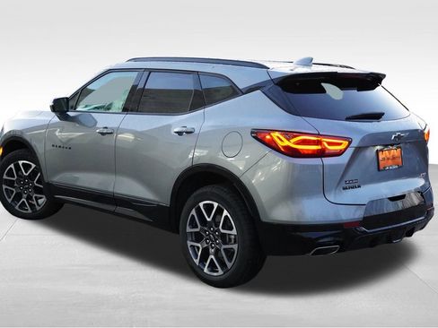 Certified 2025 Chevrolet Blazer RS image 8