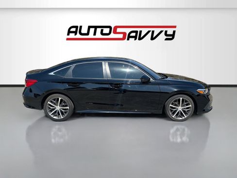 Used 2023 Honda Civic Touring image 8