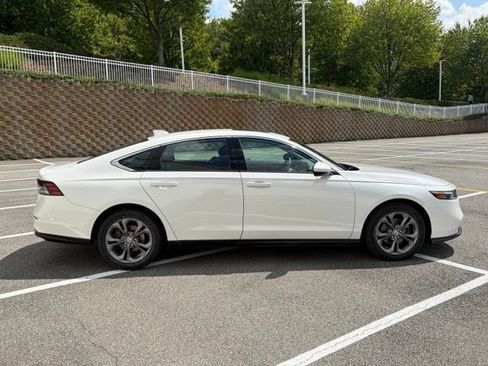 Certified 2024 Honda Accord EX image 9