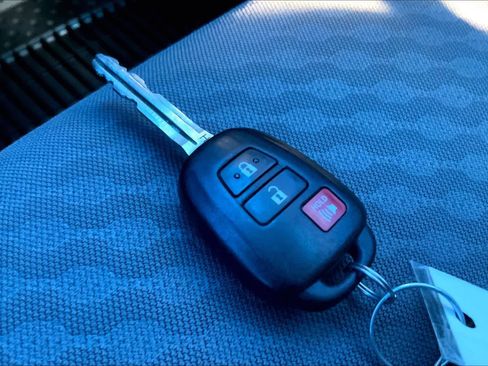 Used 2021 Toyota Tacoma SR image 14