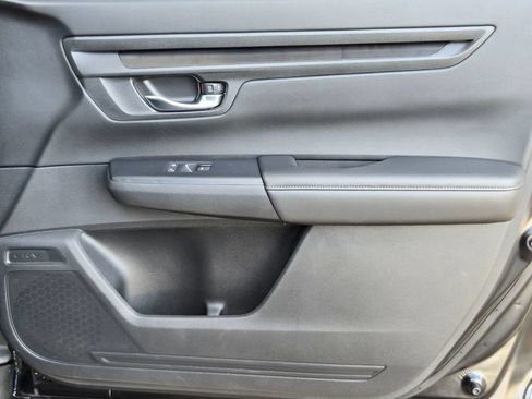Certified 2025 Honda CR-V EX image 28