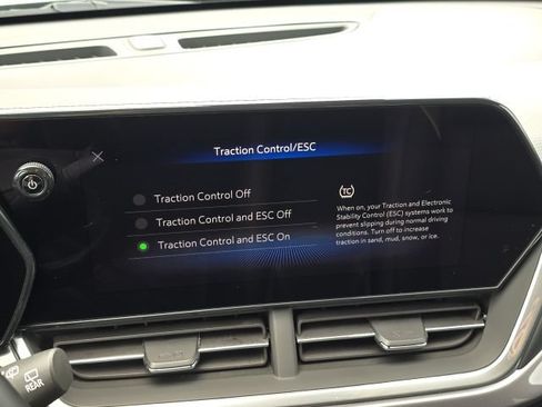 Used 2024 Chevrolet Trax ACTIV FWD image 27