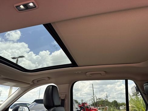Used 2023 Lincoln Aviator Reserve w/ Equipment Group 201A RWD image 18
