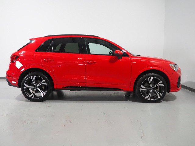 Used 2023 Audi Q3 quattro 2.0T Premium Plus w/ Premium Plus Package AWD/4WD image 5
