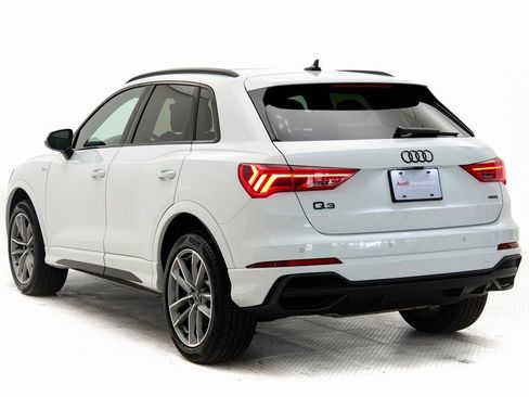 Used 2024 Audi Q3 2.0T Premium w/ Convenience Package image 30