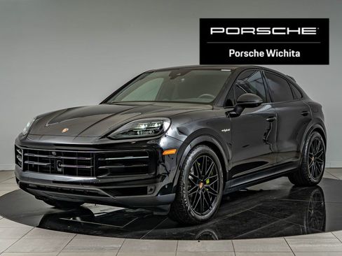 Certified 2025 Porsche Cayenne E-Hybrid Coupe AWD/4WD image 1
