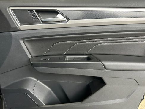 Used 2020 Volkswagen Atlas Cross Sport SEL image 25