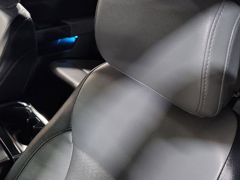 Used 2023 Ford F150 Lariat w/ Trailer Tow Package image 34